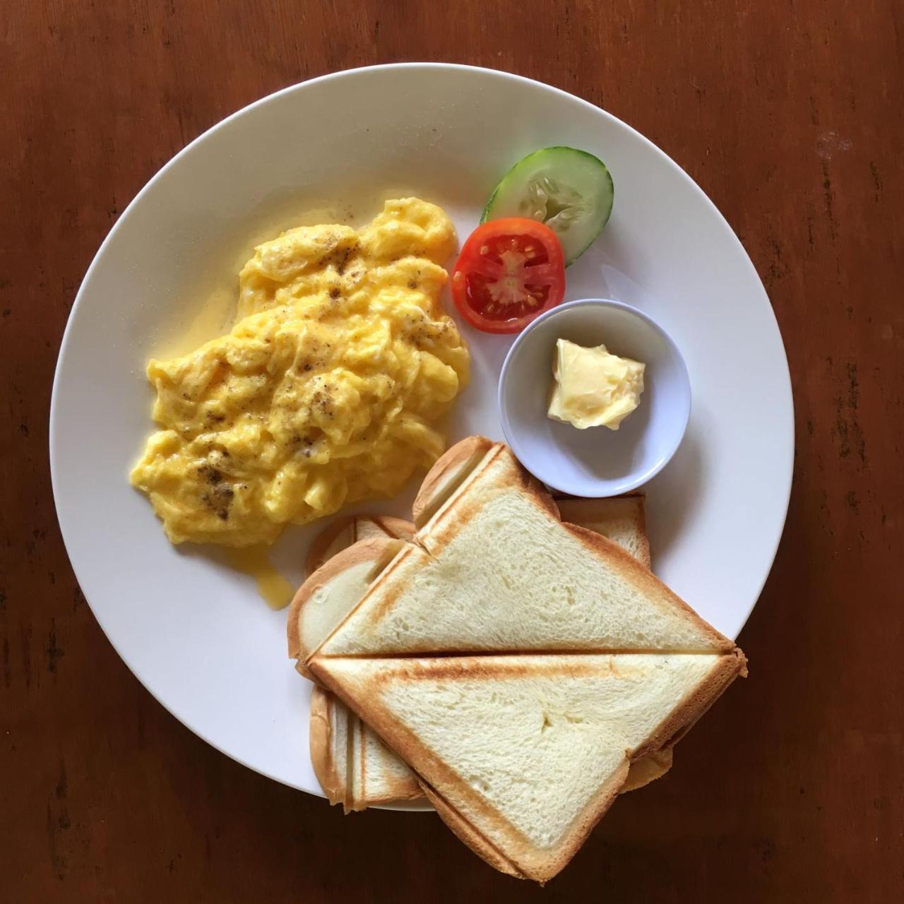 Bujang Lapuk Hostel Sekotong Luaran gambar