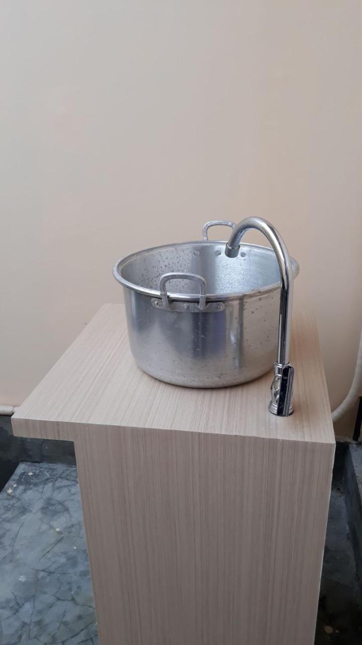 Bujang Lapuk Hostel Sekotong Luaran gambar